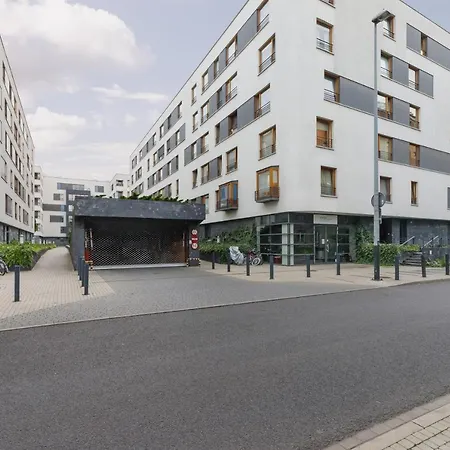 Masarska Free Parking By Renters 아파트