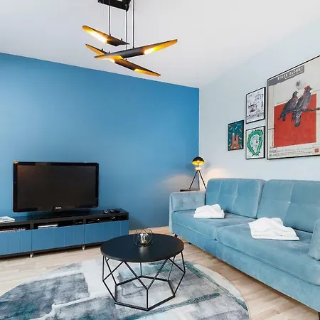 Masarska Free Parking By Renters 아파트